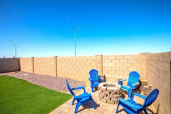 Building Photo - 3648 S Desert Oasis Dr