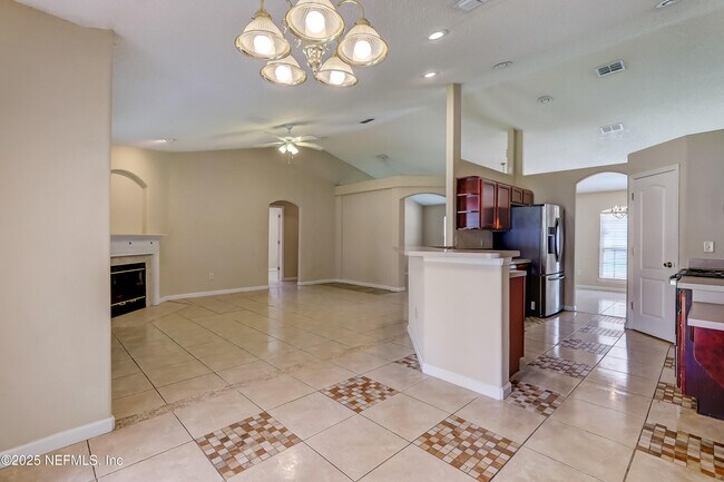 Building Photo - 9703 Cedar Ridge Dr W