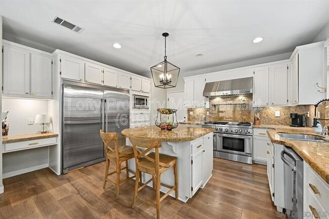 Building Photo - 3231 Canyon View Dr