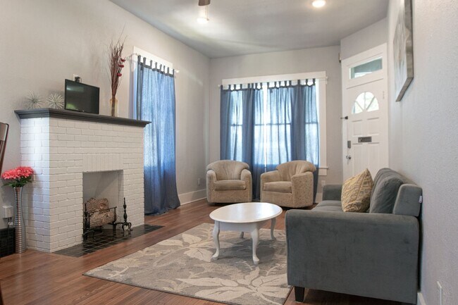 Building Photo - 1911 34th St