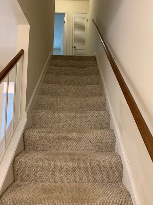 Building Photo - Condo in Roanoke Rapids Located Near Inter...