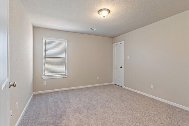 Building Photo - 4207 Maple Glen Dr