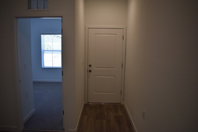 Building Photo - 4481 N San Miguel Ave