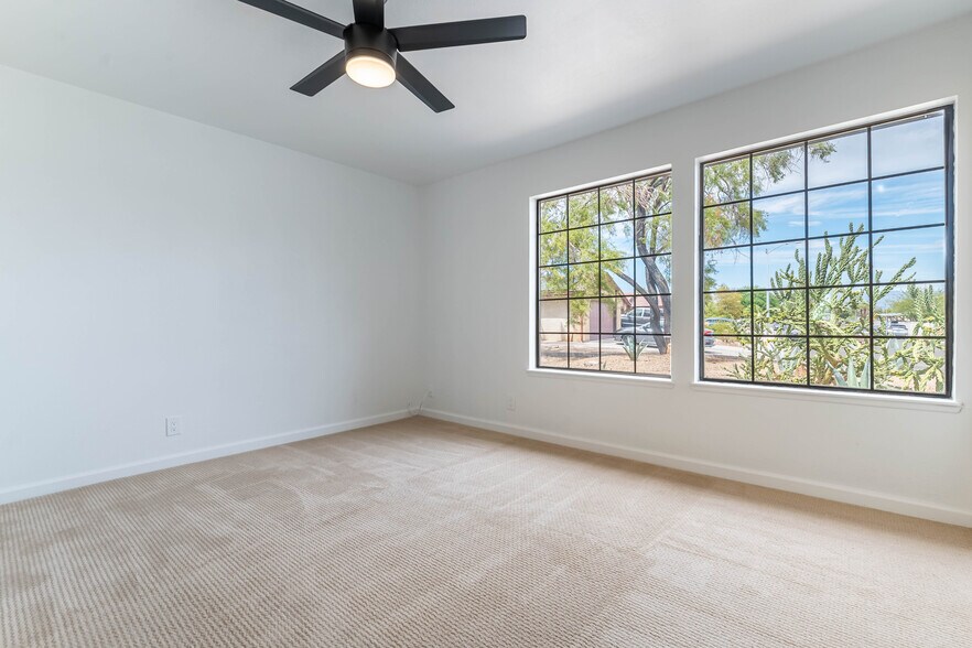 Building Photo - 700 Glen Abbey Cir