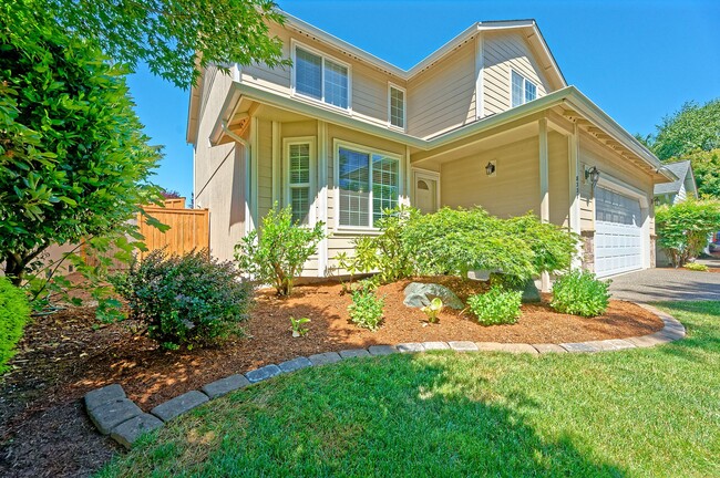 Building Photo - 4 Bedroom Home
