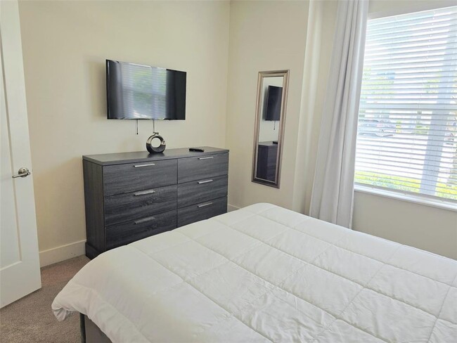 Building Photo - 17516 Hidden Forest Dr