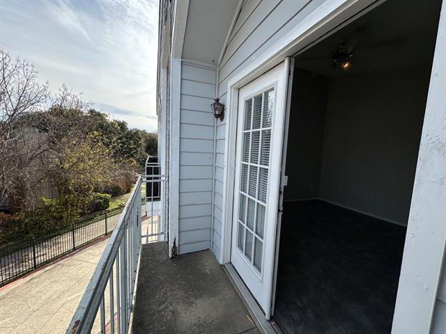 Building Photo - 9823 Summerwood Cir