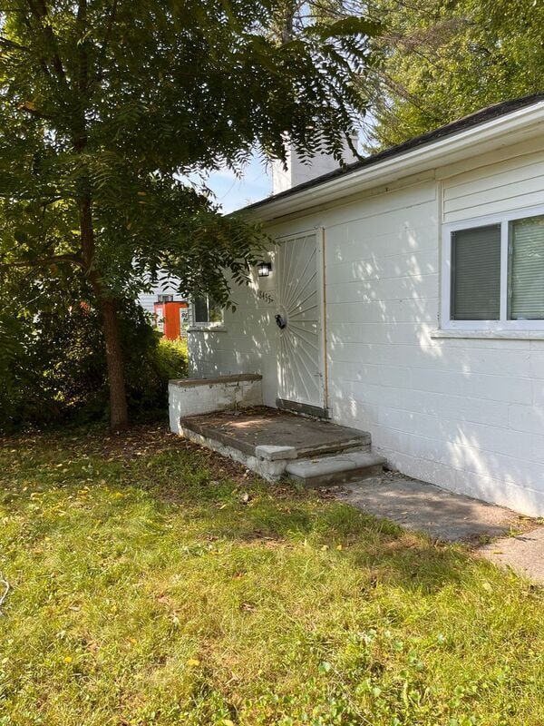 Building Photo - 18455 Wormer Ave