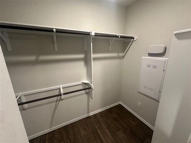 Building Photo - 2709 Derwent Dr