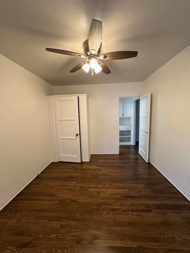 Building Photo - 505 W Maple St