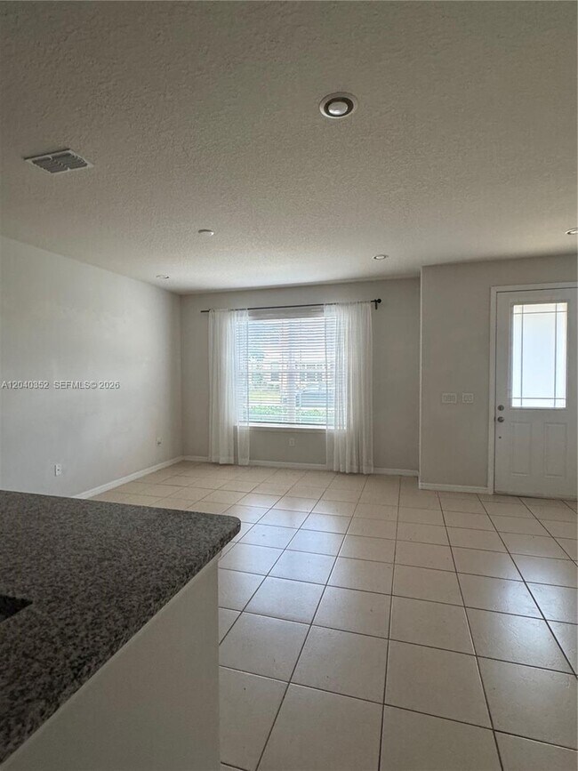 Building Photo - 2713 Giardino Loop