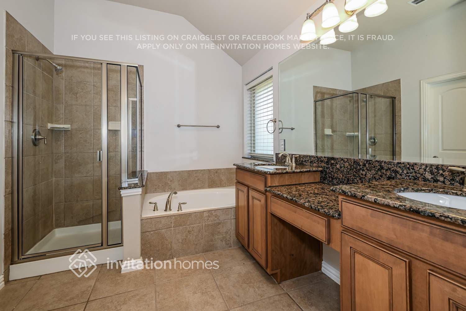 Building Photo - 807 Miramar Dr