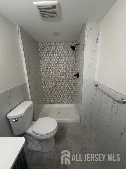 Building Photo - 66 Lincoln Ave