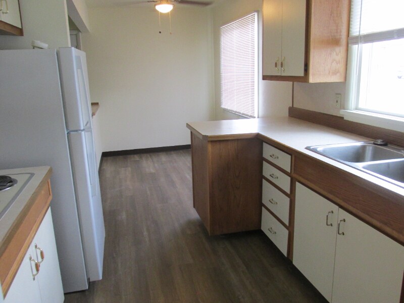 Building Photo - 4213 Clark Ave