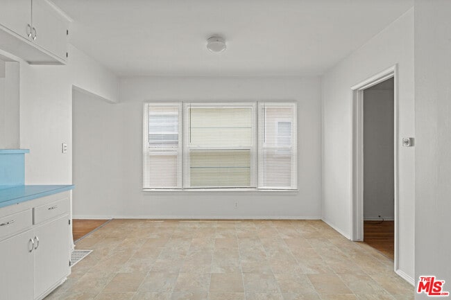 Building Photo - 11813 Gateway Blvd