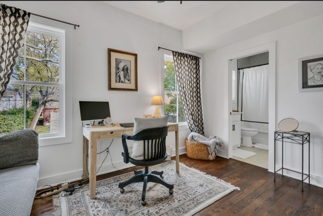 Building Photo - Newly built 3bedroom/2.5 bath home in Sylvan Park