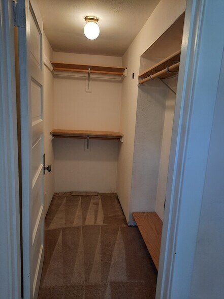 Building Photo - 145 S Franklin Ave