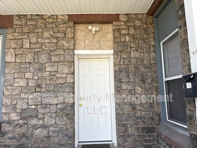 Building Photo - 2851 Kutztown Rd