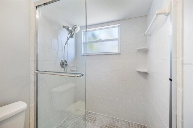 Building Photo - 856 Chatham Dr