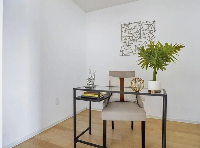 Building Photo - 8300 Oceanview Terrace