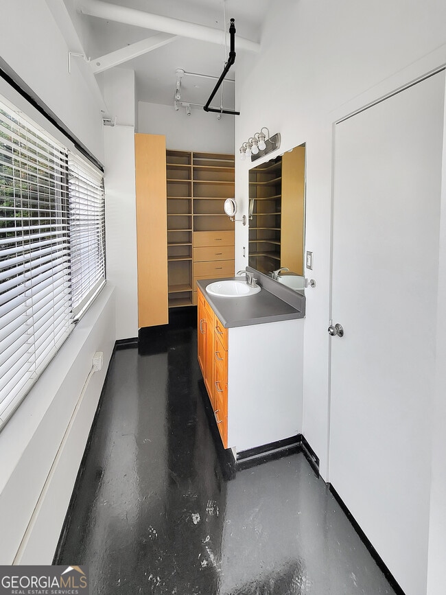 Building Photo - 120 Ralph McGill Blvd NE