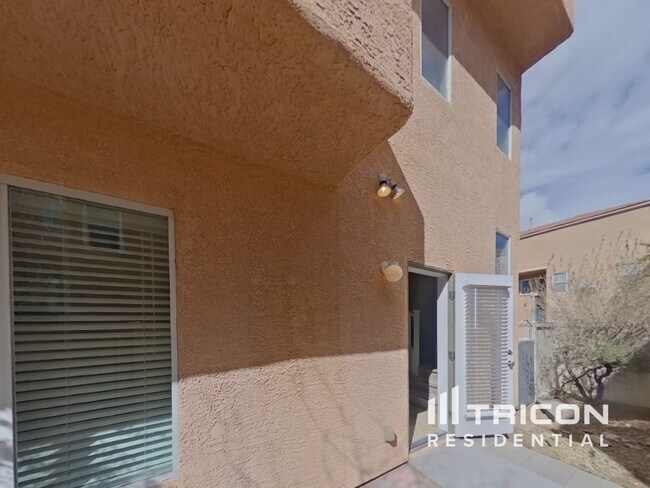 Building Photo - 6614 Weeping Pine St