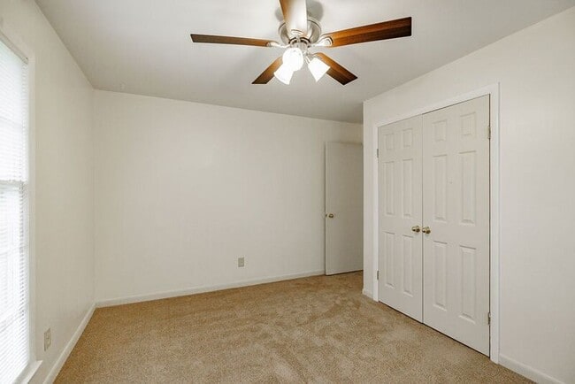 Building Photo - 162 Jockey Club Dr