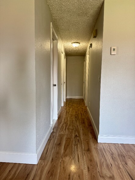 Building Photo - 411 N 55th St