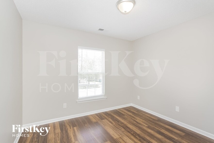 Building Photo - 14016 Millers Creek Ln