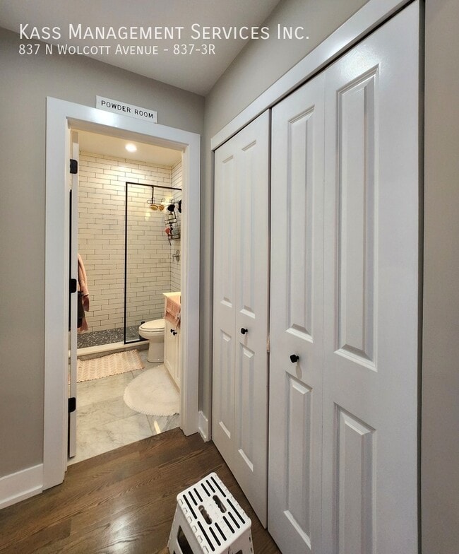 Building Photo - 837 N Wolcott Ave