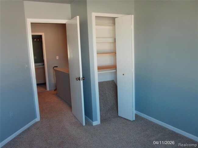 Building Photo - 50450 Bay Run N