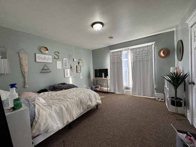 Building Photo - 1106 1/2 hammond ave