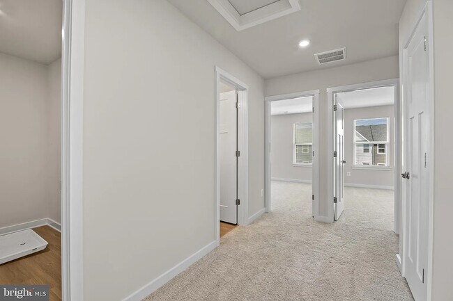 Building Photo - 79 Elmiraj Ct