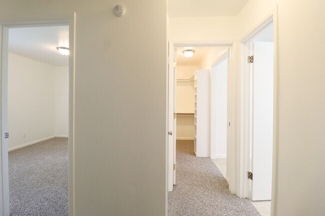 Building Photo - Charming 2 Bed, 1 Bath Home!