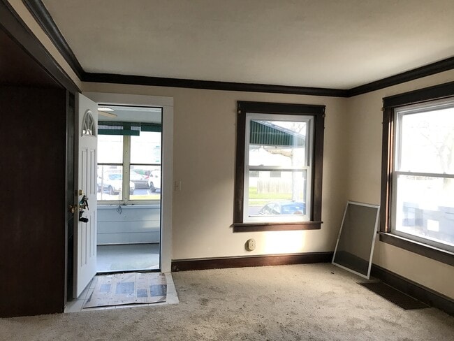 Building Photo - DREAM LOCATION !! LOOKS LIKE PRIVET ROAD !!!