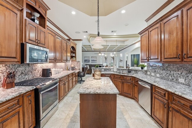 Building Photo - 19623 Fairway Island Drive