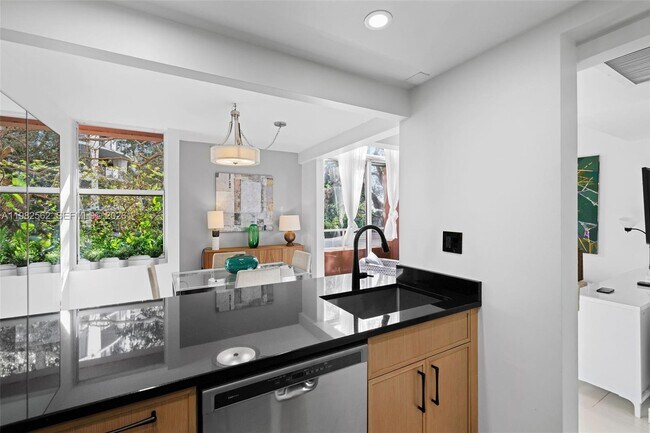 Building Photo - 2801 Florida Ave