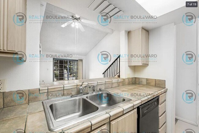 Building Photo - This stunning two-bedroom, two-bathroom to...