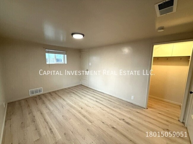 Building Photo - 1452 Hollywood Ave