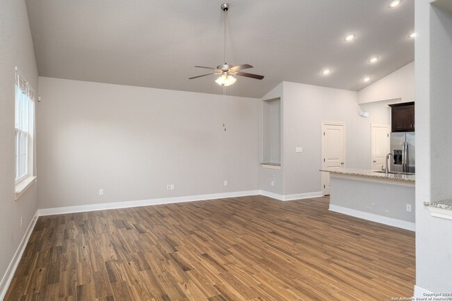 Building Photo - 3067 View Ridge Dr