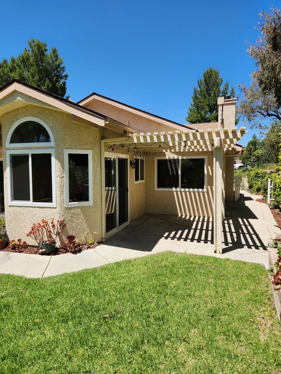 Building Photo - 6802 Chapman Pl