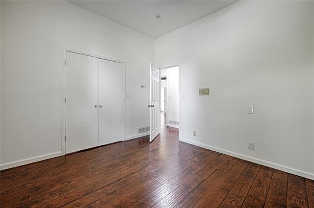 Building Photo - 5021 Andover Dr