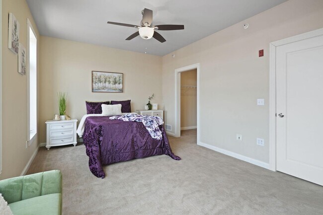 Building Photo - 141 Main St