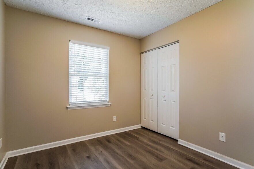 Building Photo - 514 Laurens Way