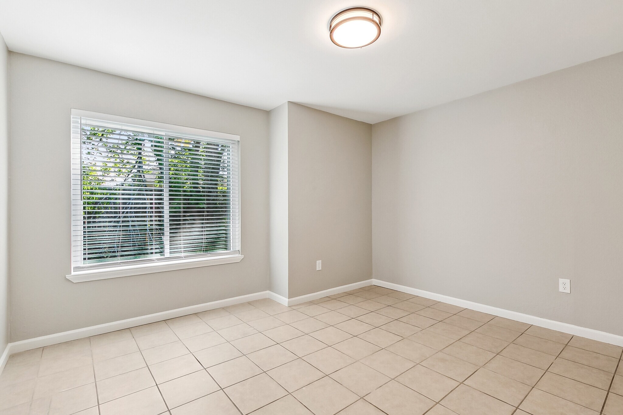 Building Photo - 813 Hammond Manor Dr