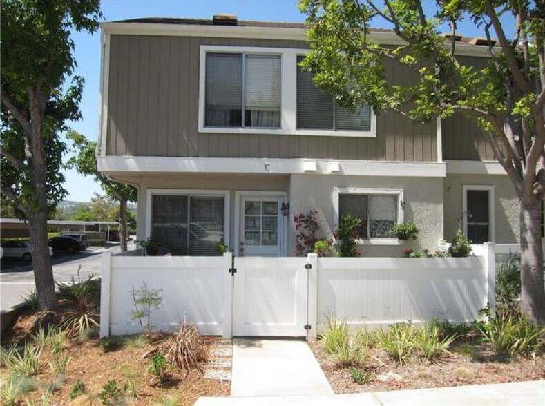 Primary Photo - 97 Abbeywood Ln