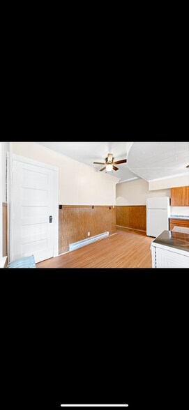 Building Photo - 1420 W Linden St