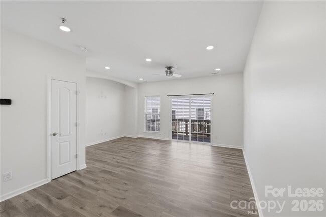Building Photo - 6621 Tor Dr