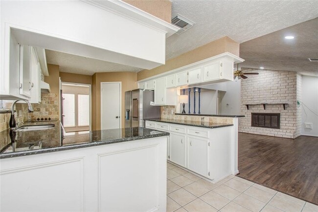 Building Photo - 11527 Sagewillow Ln