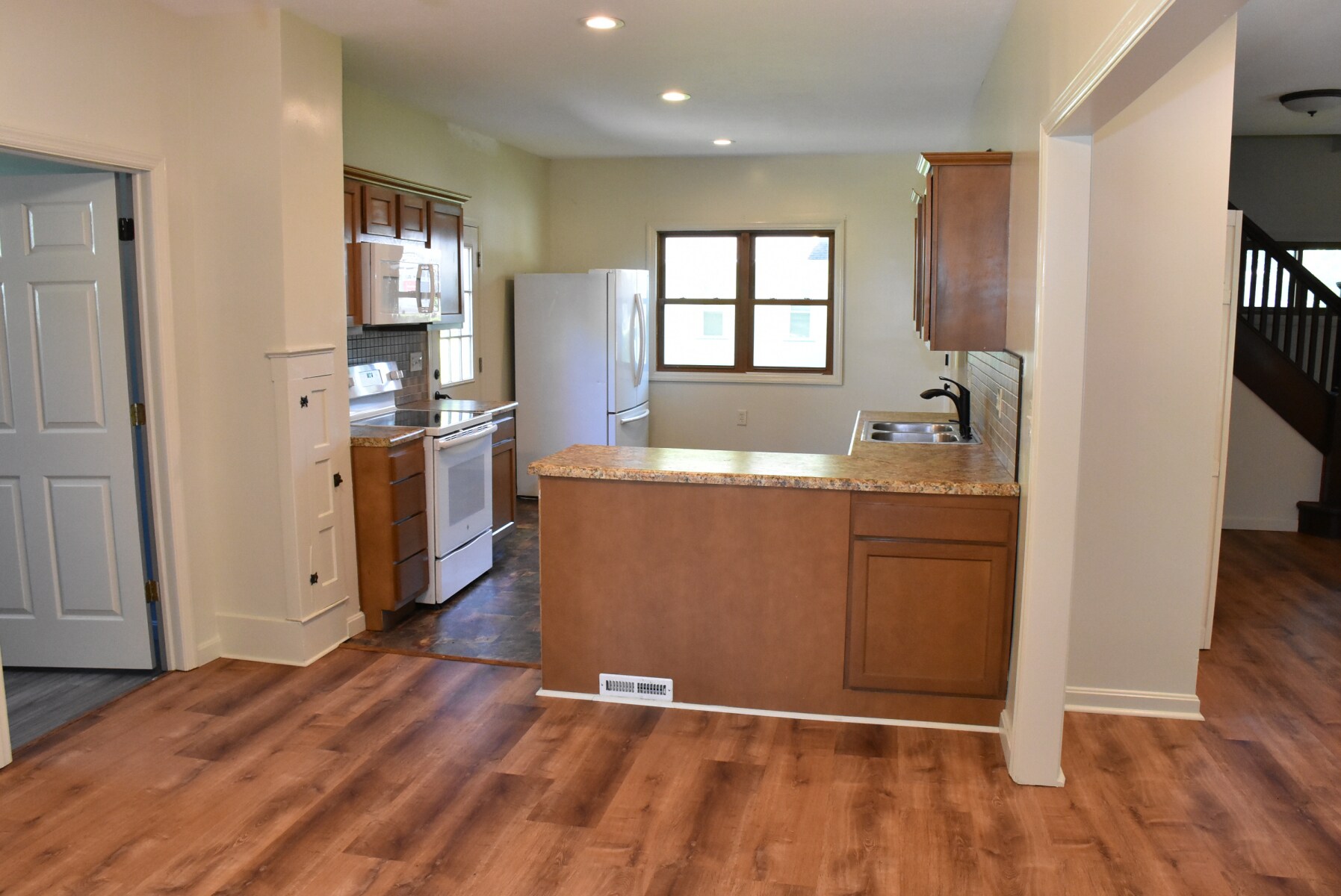 Building Photo - 539 North St